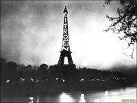 Publicitate Citroen pe Turnul Eiffel